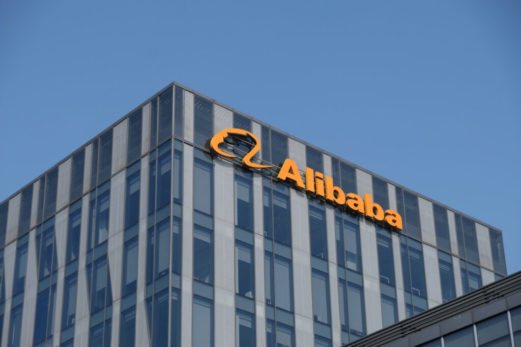 Alibaba acționează în judecată Pentagonul pentru includerea pe lista firmelor legate de armata chineză