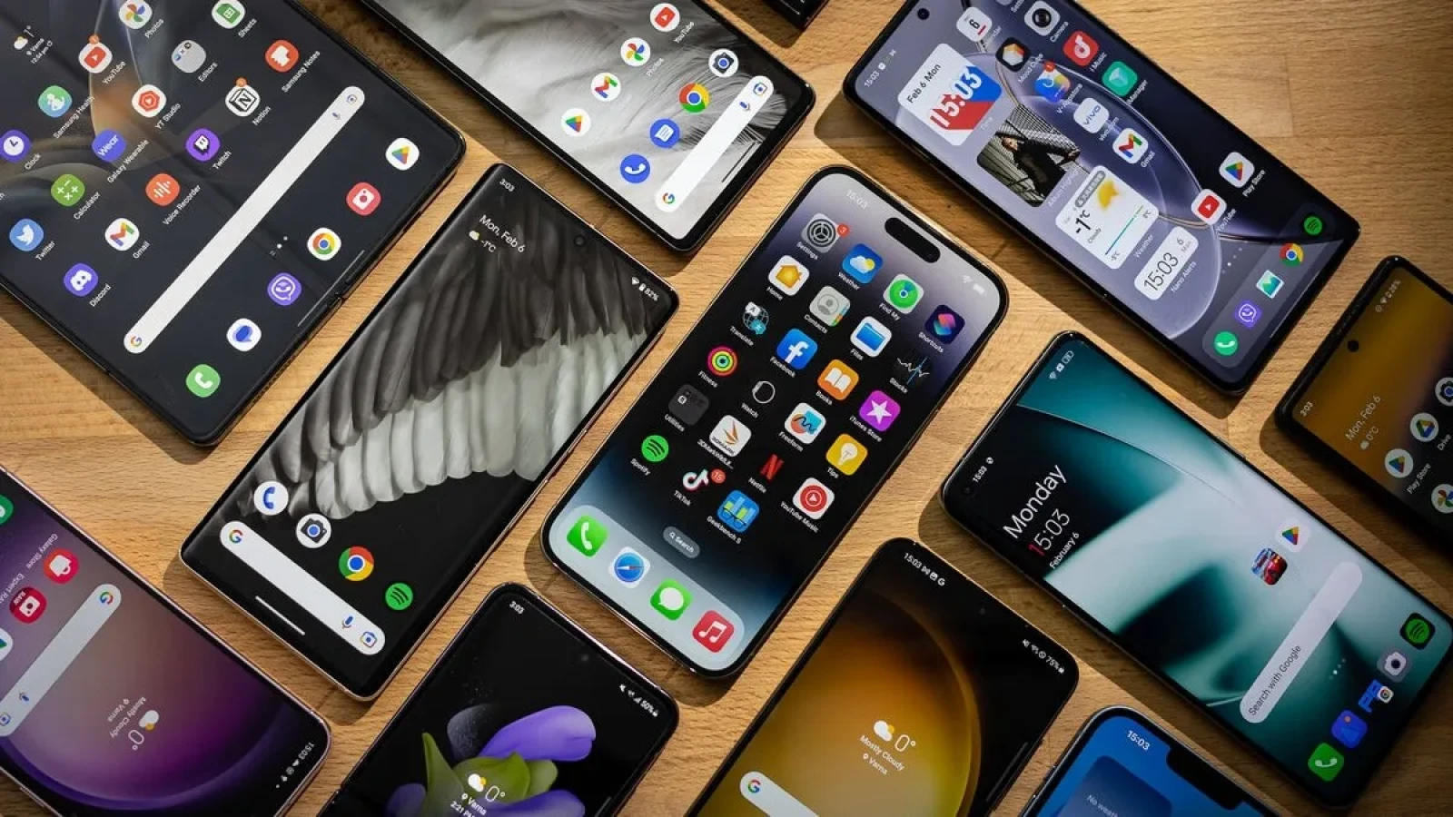Se pregătesc noile tehnologii, care vor înlocui actualele smartphone-uri, dar au o mare problemă: Nu va mai exista nici măcar un pic de intimitate