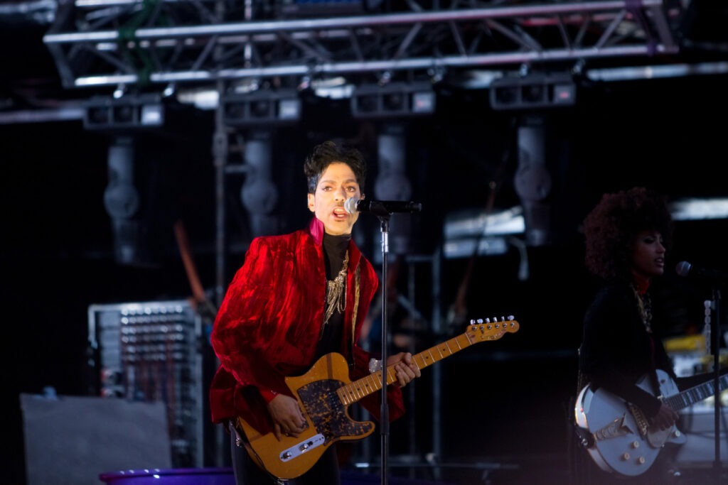 Adaptarea muzicală a filmului ”Purple Rain”, al superstarului Prince, va debuta pe Broadway în 2027 / Adaptarea scenică include cele mai cunoscute hituri ale artistului