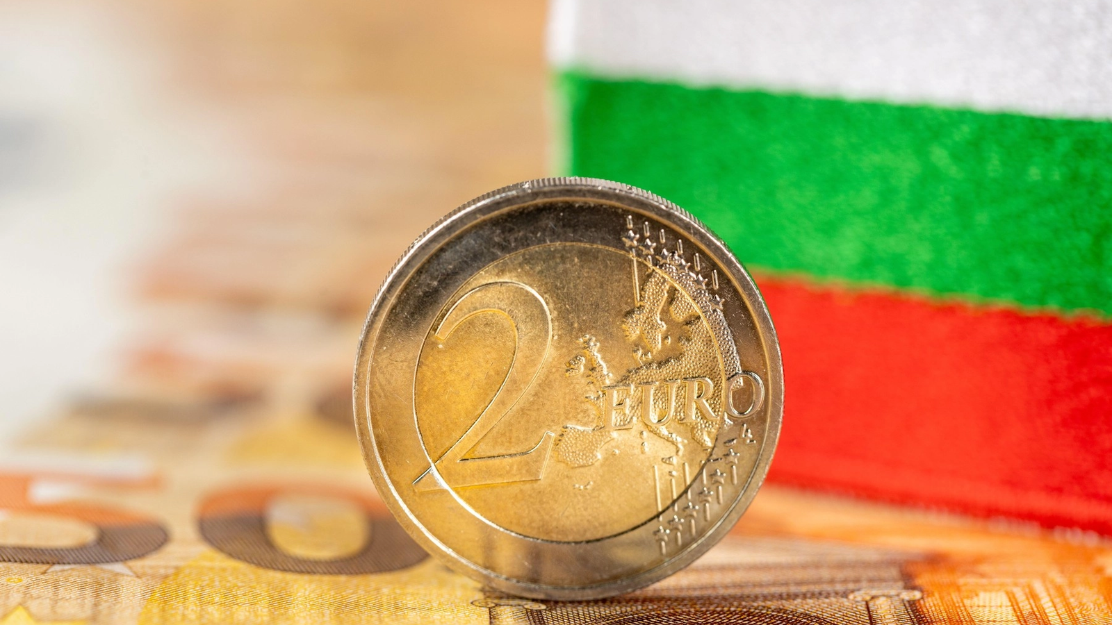 Primele semnale care arată dezastrul Bulgariei, după trecerea la moneda euro: Deficitul bugetar este dublu față de România și a atins cel mai înalt nivel din toată Europa
