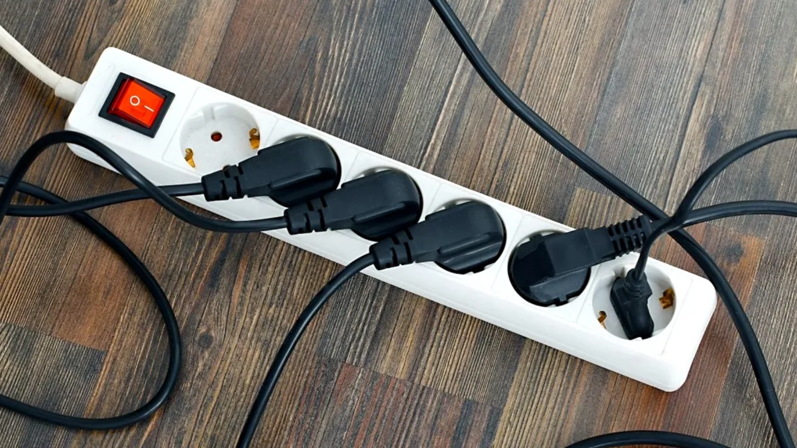 Aparatele electrice care nu se pun NICIODATĂ în prelungitor