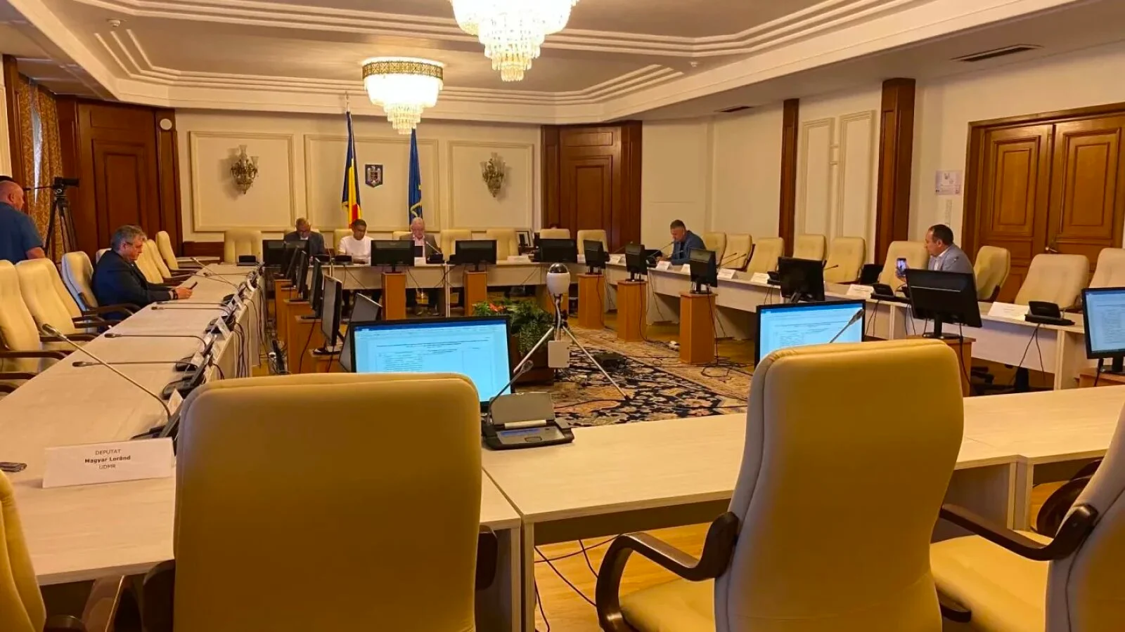 Guvernul, obligat să facă plata în acest an! Comisia de Agricultură a votat două amendamente PSD: Ajutoare pentru crescătorii de porci și vite!