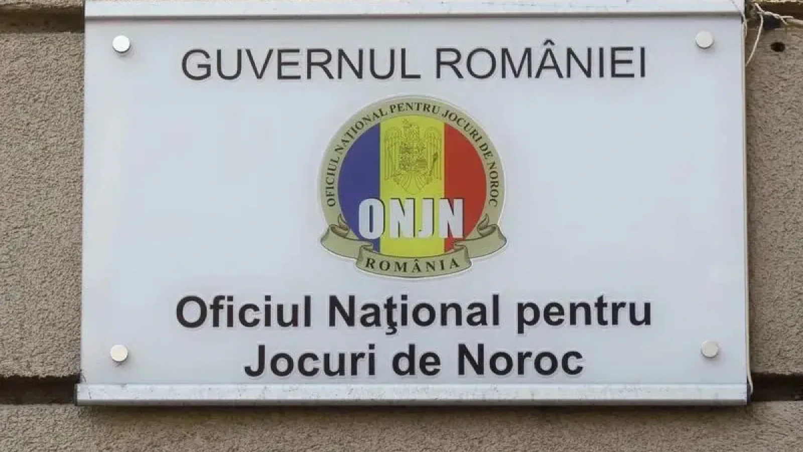 O directoare adjunctă din cadrul ONJN a fost reținută de DNA: E acuzată de luare de mită în formă continuată