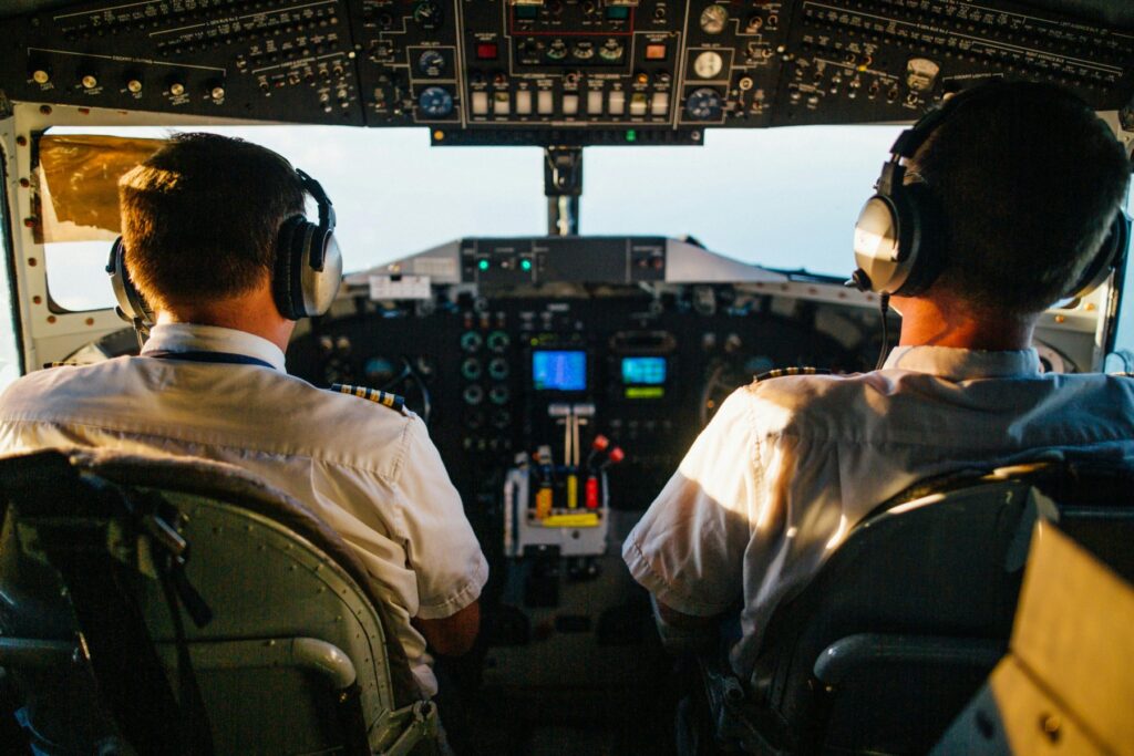 Un pilot malaezian a fost prins pe aeroportul din Jakarta cu 70.000 de pastile de ecstasy și metamfetamină, după ce s-a aflat la manșă sub influența drogurilor