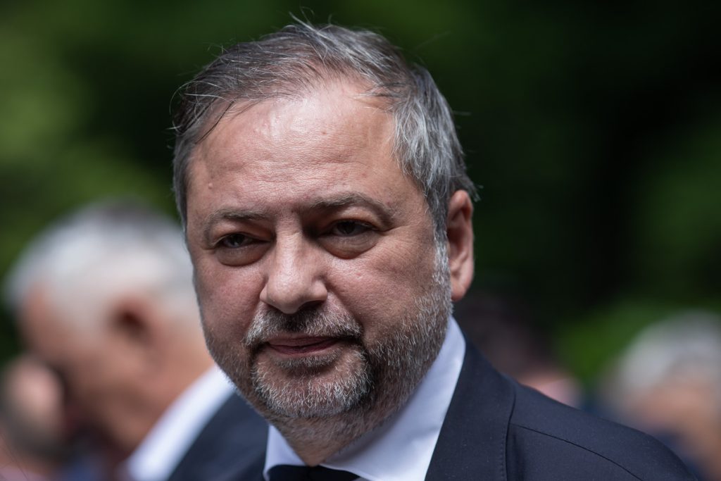 Secretarul general al PNL, Dan Motreanu: Cine plătește prețul războiului politic? Nu PSD. Îl plătesc românii. Rolul justiției este să verifice legalitatea actelor administrative, nu să devină, prin efectele hotărârilor lor, un actor al competiției politice sau un substitut al Guvernului