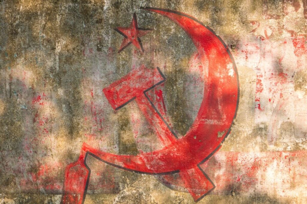 Mii de ruși susţin salvarea unei foste fabrici sovietice transformate în simbol industrial al Moscovei