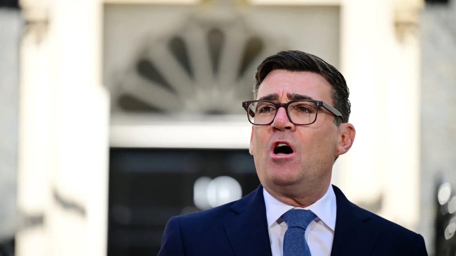 Premierul Andy Burnham propune o reformă istorică. Regatul Unit ar putea avea o Constituție scrisă