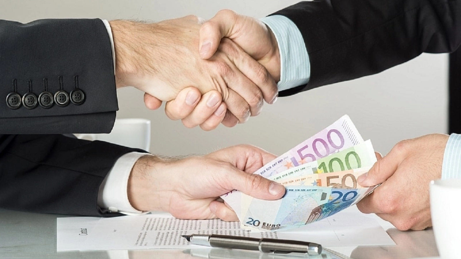Cum poți achita mai repede creditul ipotecar fără să îți crești rata lunară. Metoda care generează o plată suplimentară pe an