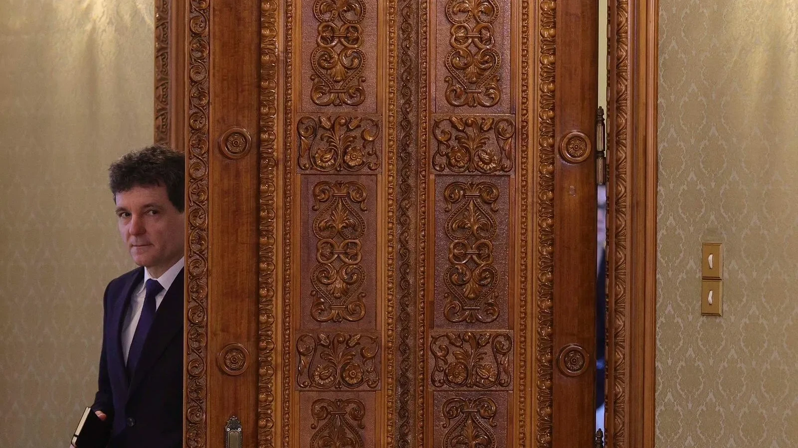 Nicușor Dan pregătește promulgarea legilor-cheie din PNRR. Ce urmează în Parlament în această săptămână