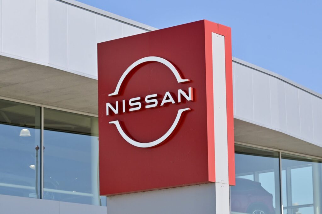 Nissan revine pe profit în trimestrul al doilea, dar își reduce estimările privind vânzările din acest an