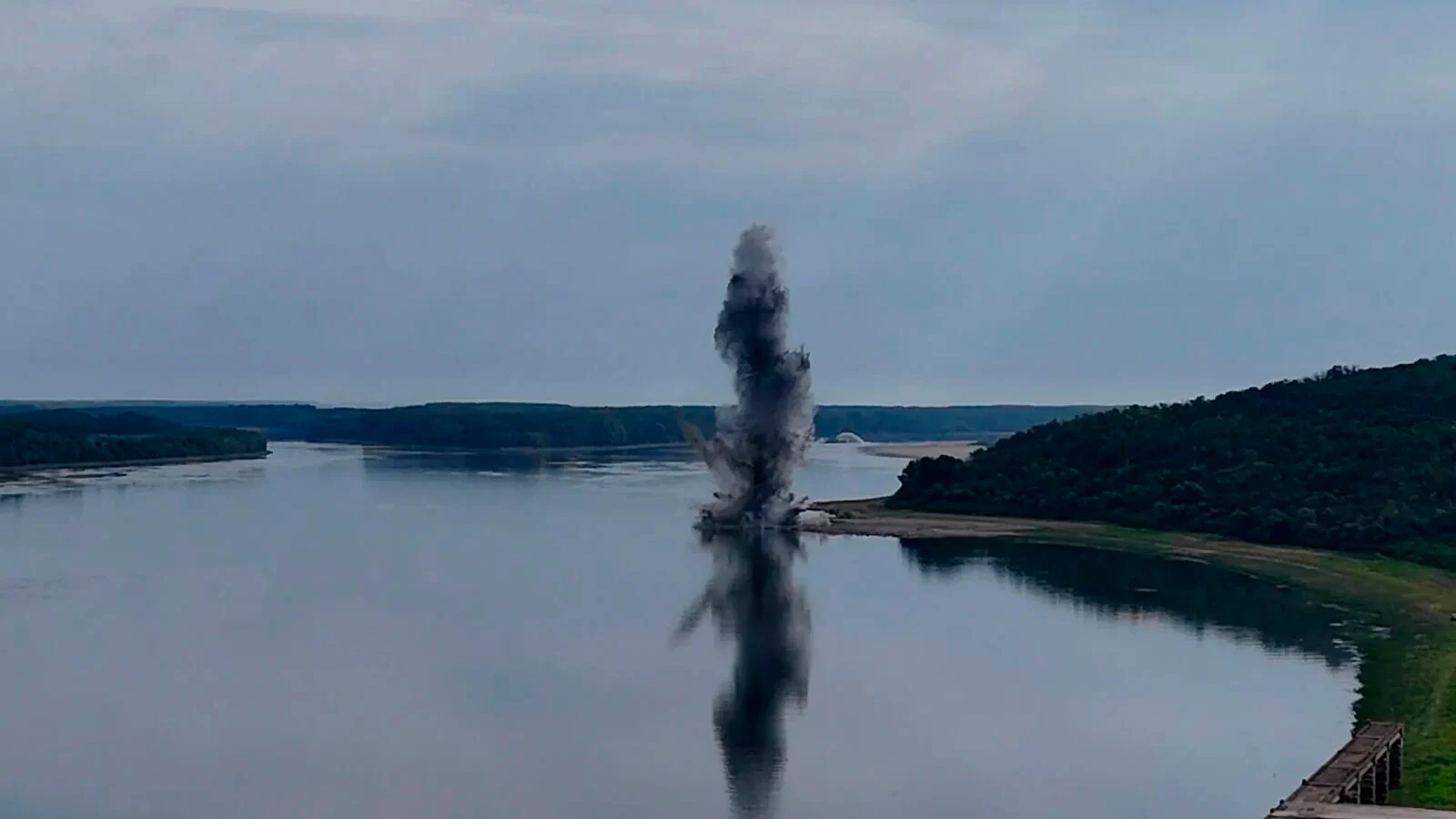 Cât de eficientă a fost, de fapt, detonarea stâncii de pe Dunăre: Specialiștii abia acum încep să pregătească cu adevărat terenul