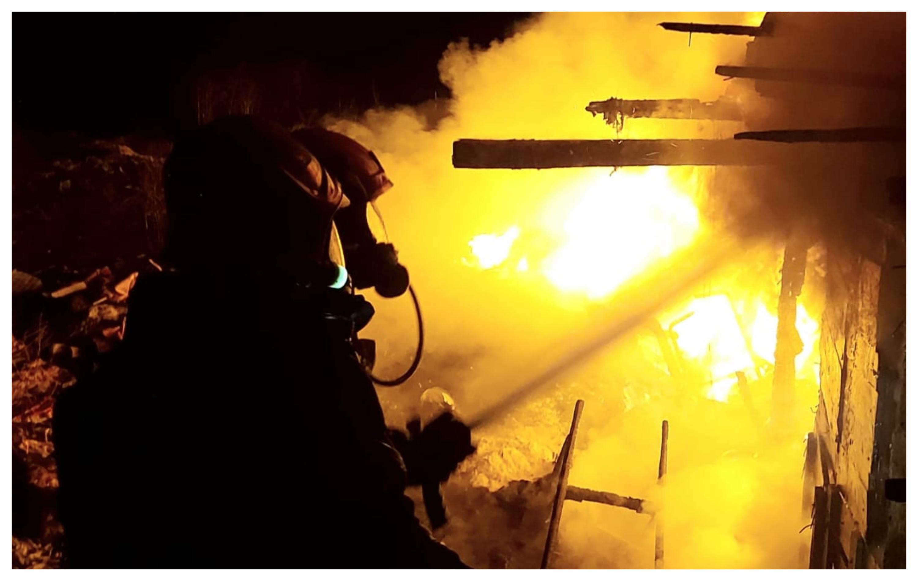 Eroii în uniformă, la datorie fără oprire! Peste 5.400 de intervenții și sute de incendii în doar 72 de ore