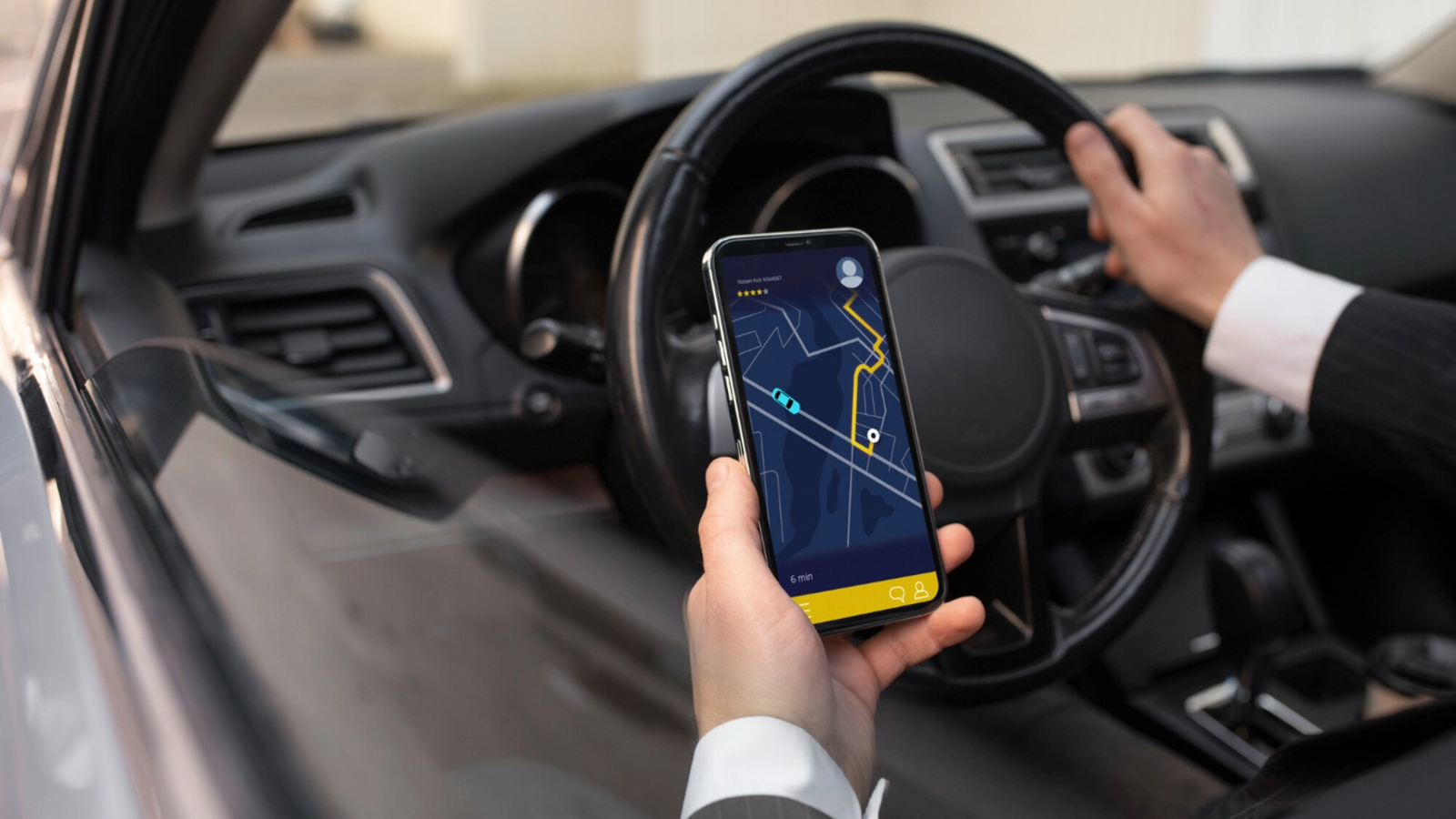 Un nou rival intră pe piața de ridesharing din România și readuce prețul la mica înțelegere: Cursele nu mai au tarif fix, ci se negociază