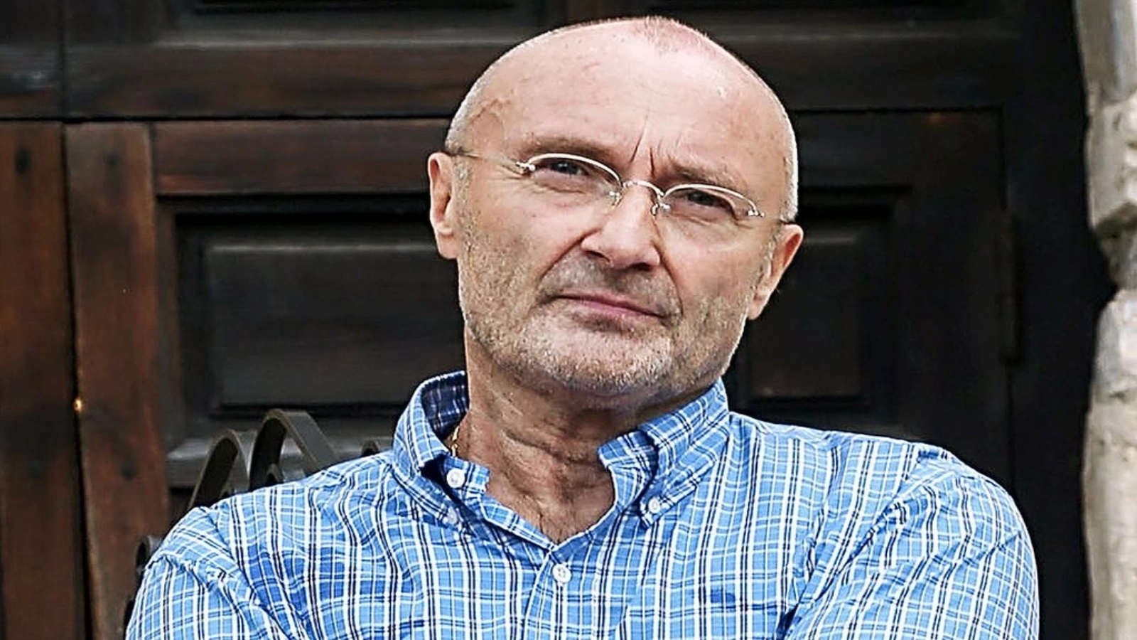 Phil Collins dezvăluie că a fost la un pas de moarte: 'Oamenii veneau să-şi ia rămas bun'