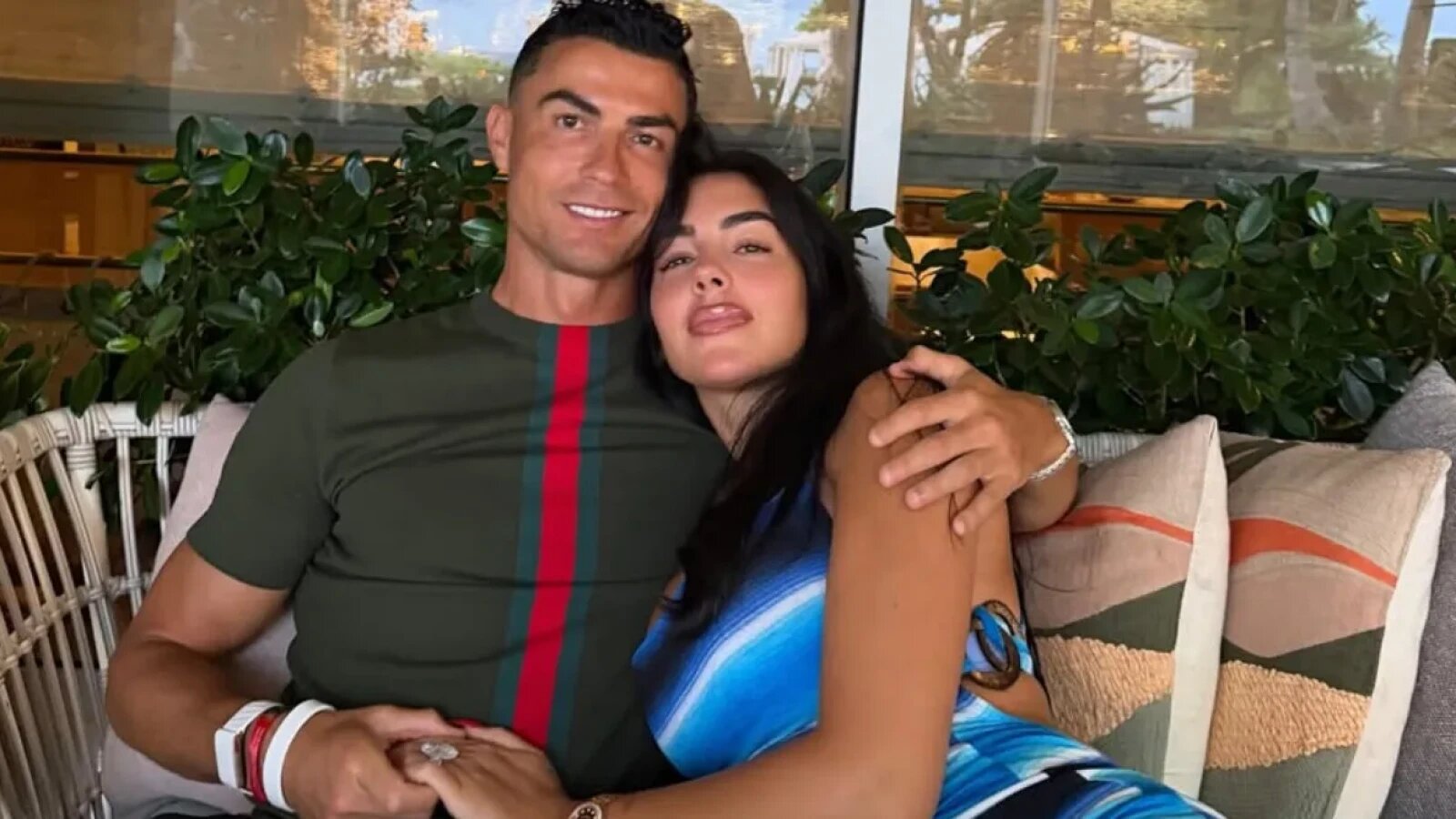 Cristiano Ronaldo ar putea să se căsătorească cu Georgina în acest weekend. Nunta va avea loc în Madeira. Cine a primit invitație (presă)