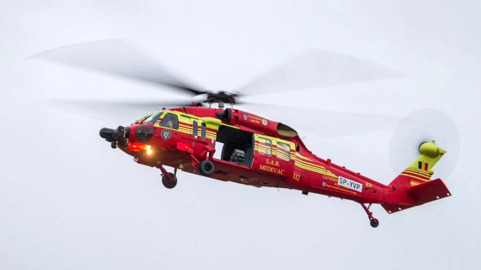 VIDEO Intervenție în premieră a elicopterului Black Hawk al MAI în largul Mării Negre. Incident pe o macara care se îndrepta spre Neptun Deep