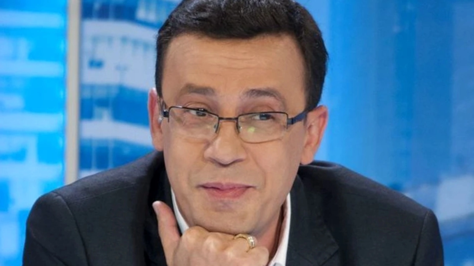 Victor Ciutacu face mișto: A fost nevoie de Miruță să realizăm cât de mult contează doi centimetri în plus