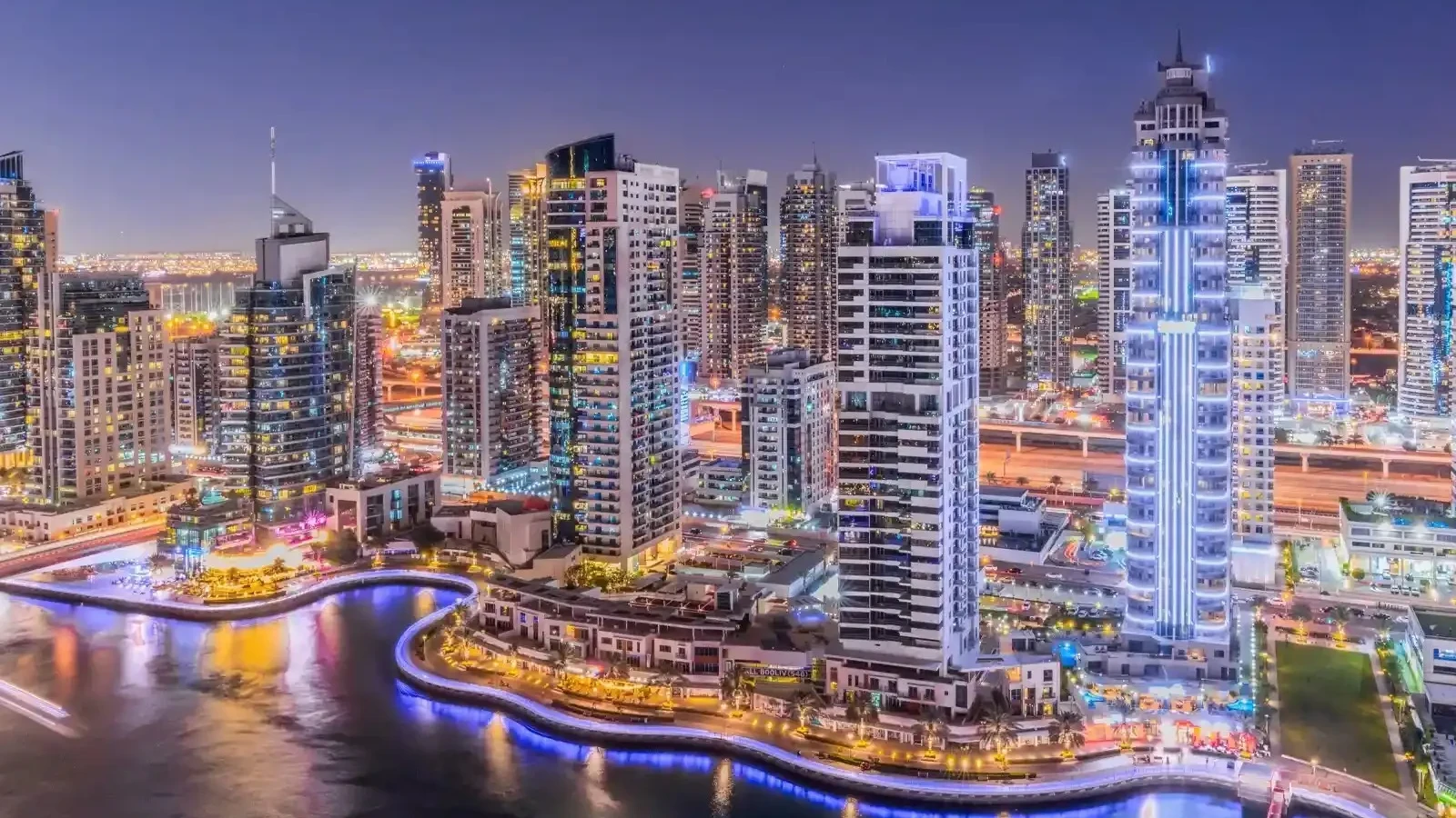 VIDEO Explozii uriașe în portul din Dubai - Ar fi vorba despre un atac al rebelilor Houthi