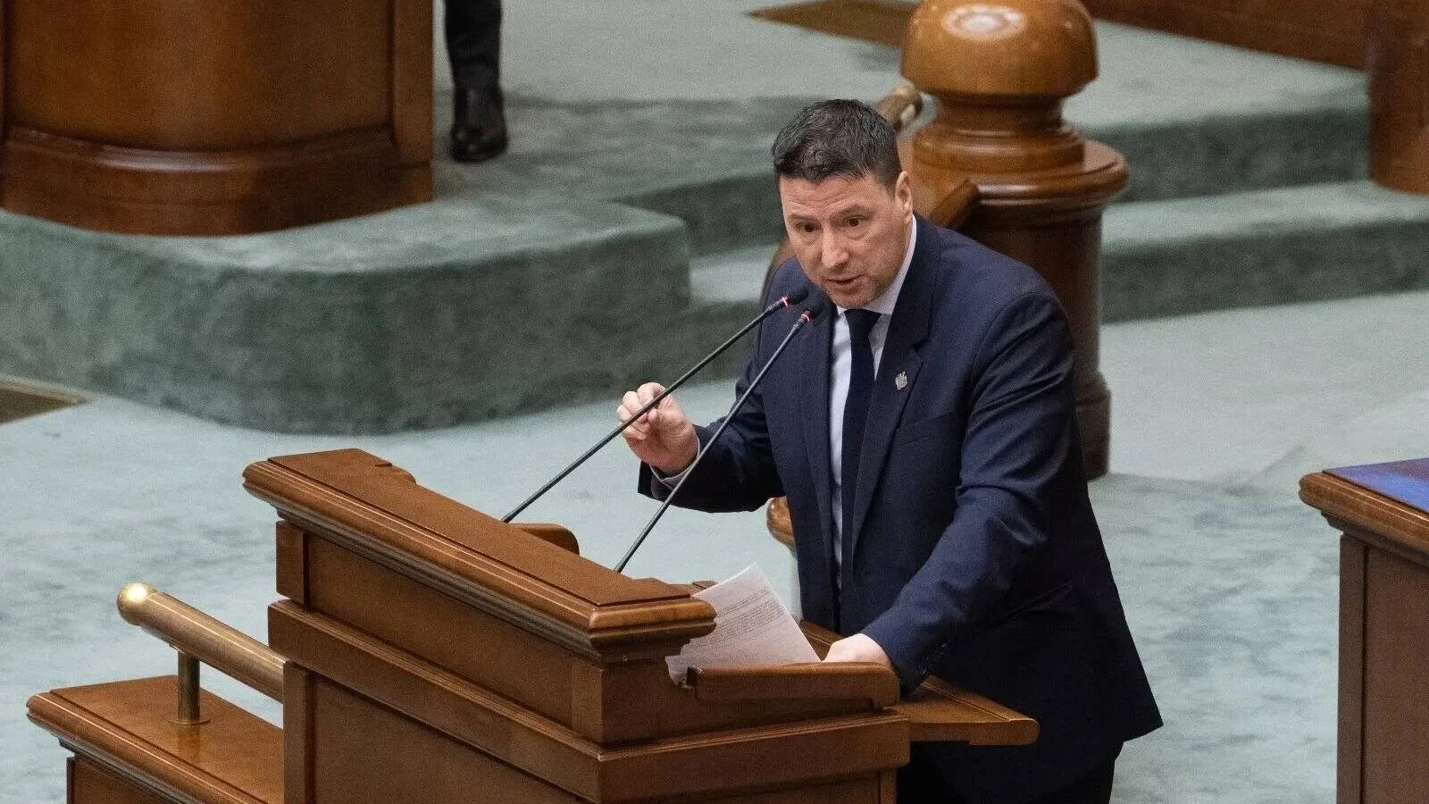 AUR a racolat un senator. Efectivele grupului PACE s-au micșorat până la numărul minim pentru funcționare