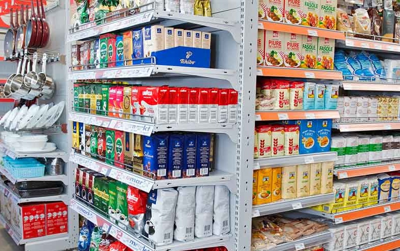 Regulă nouă de pe 12 august pentru toate magazinele și fabricile: Ambalajele neconforme scot produsele de pe rafturi, iar firmele riscă amenzi și retrageri
