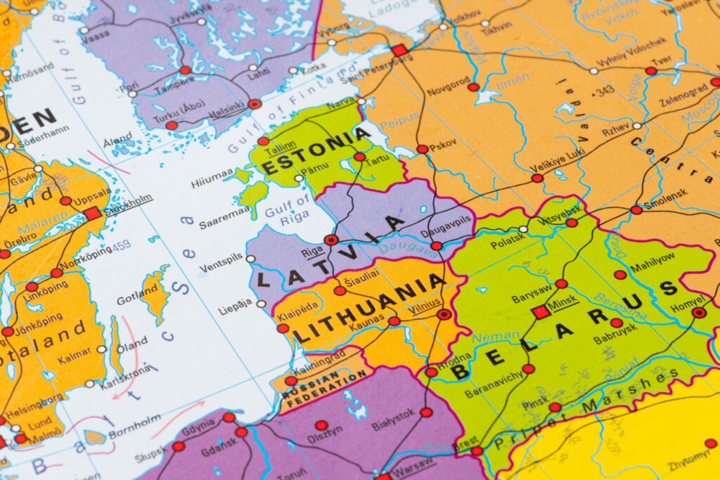 Lituania a descoperit un tunel pentru migranţi sub gardul de la graniţa cu Belarus
