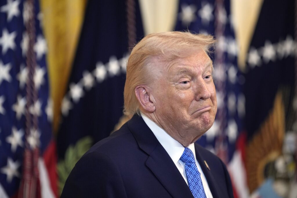 Ministrul de externe britanic refuză să răspundă la Washington dacă îl mai consideră pe Trump „idiot, rasist şi misogin”