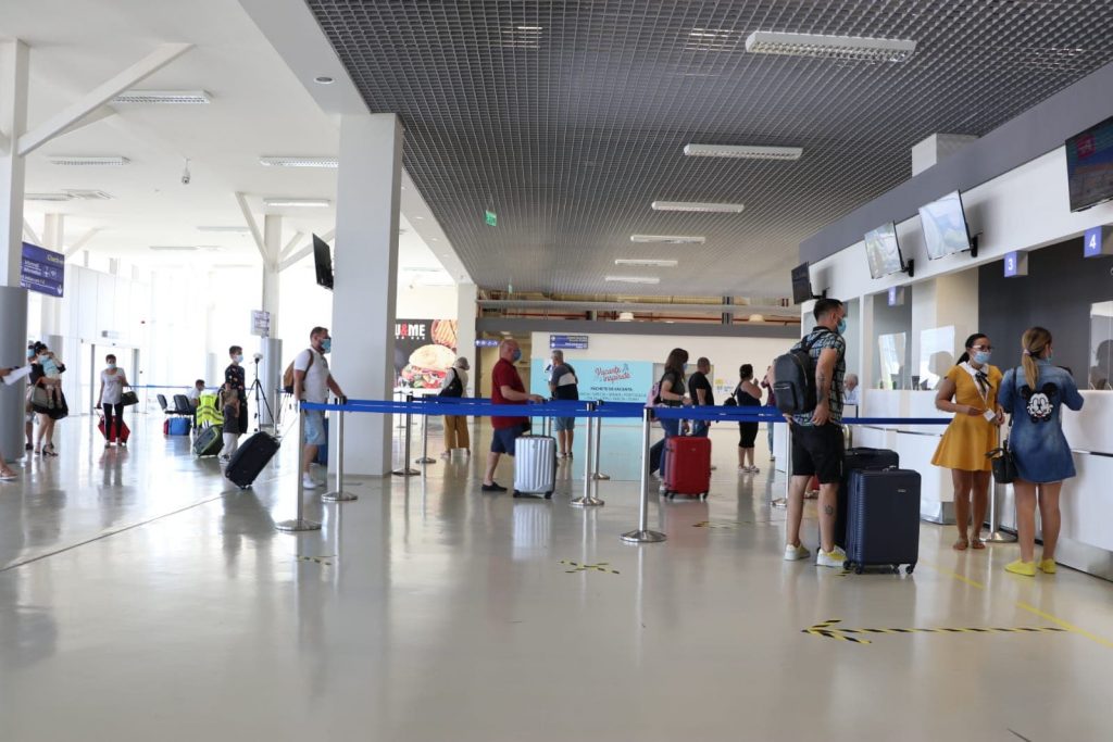 Aeroportul Arad rămâne fără combustibil pentru avioane / Alimentarea, suspendată pentru mai bine de o săptămână