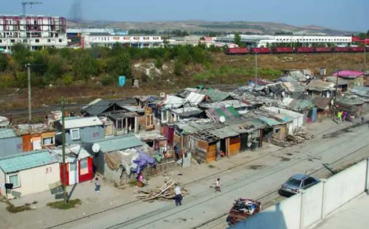 Clarificări privind relocările de la Pata Rât! Locuințele sociale nu se dau gratuit și rămân în proprietatea statului