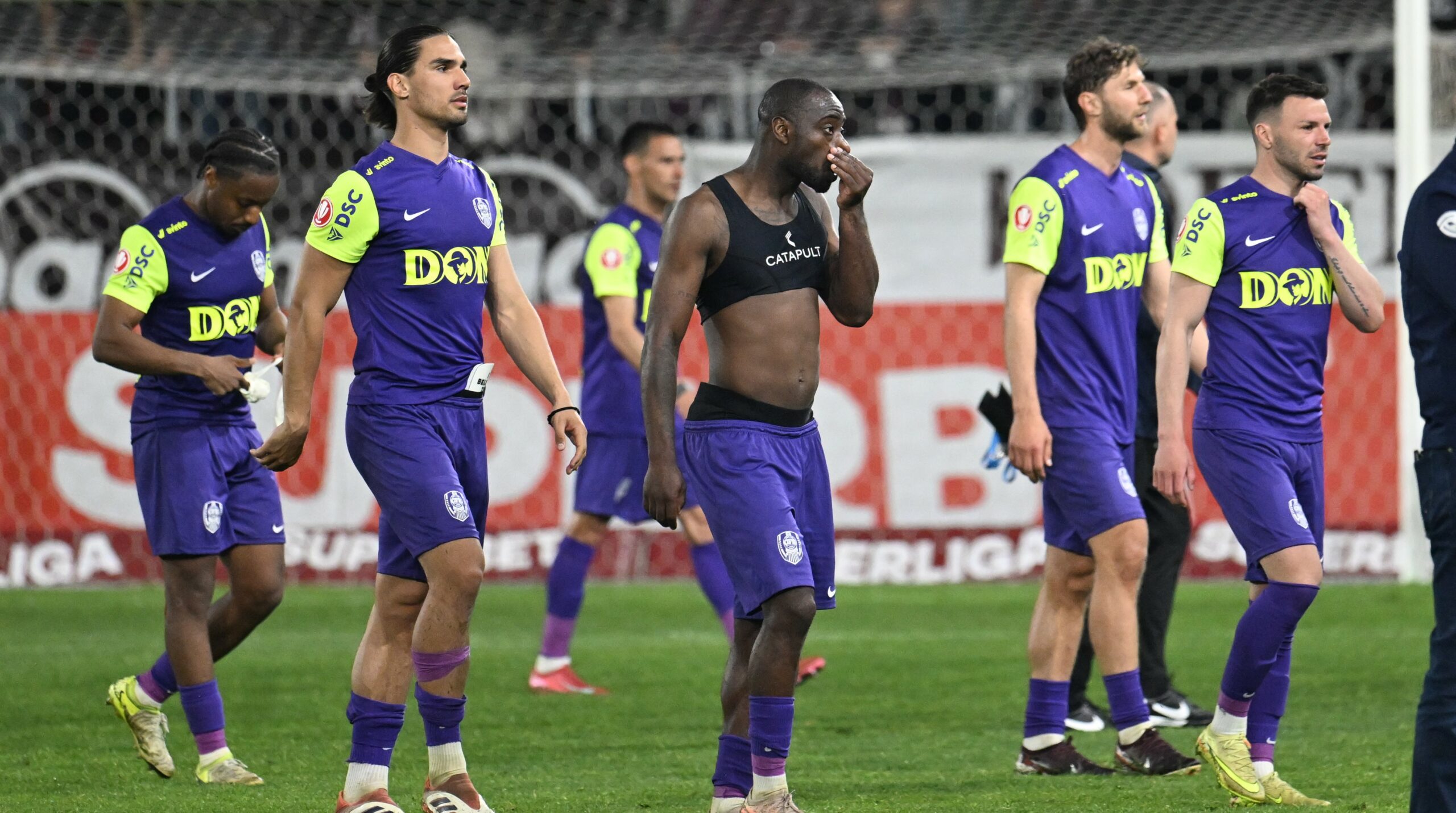 Continuă haosul de la CFR Cluj. Un alt jucător a notificat clubul și ar putea pleca la o rivală din campionat