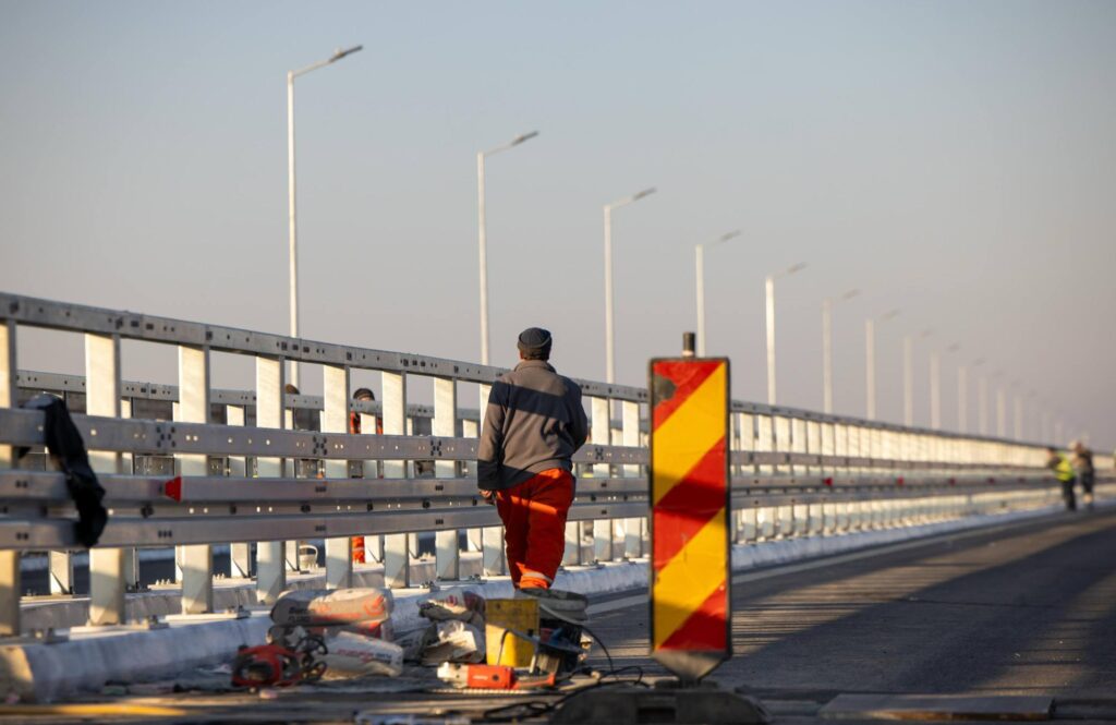 Guvernul a aprobat participarea României la noul fond de infrastructură al Iniţiativei celor Trei Mări