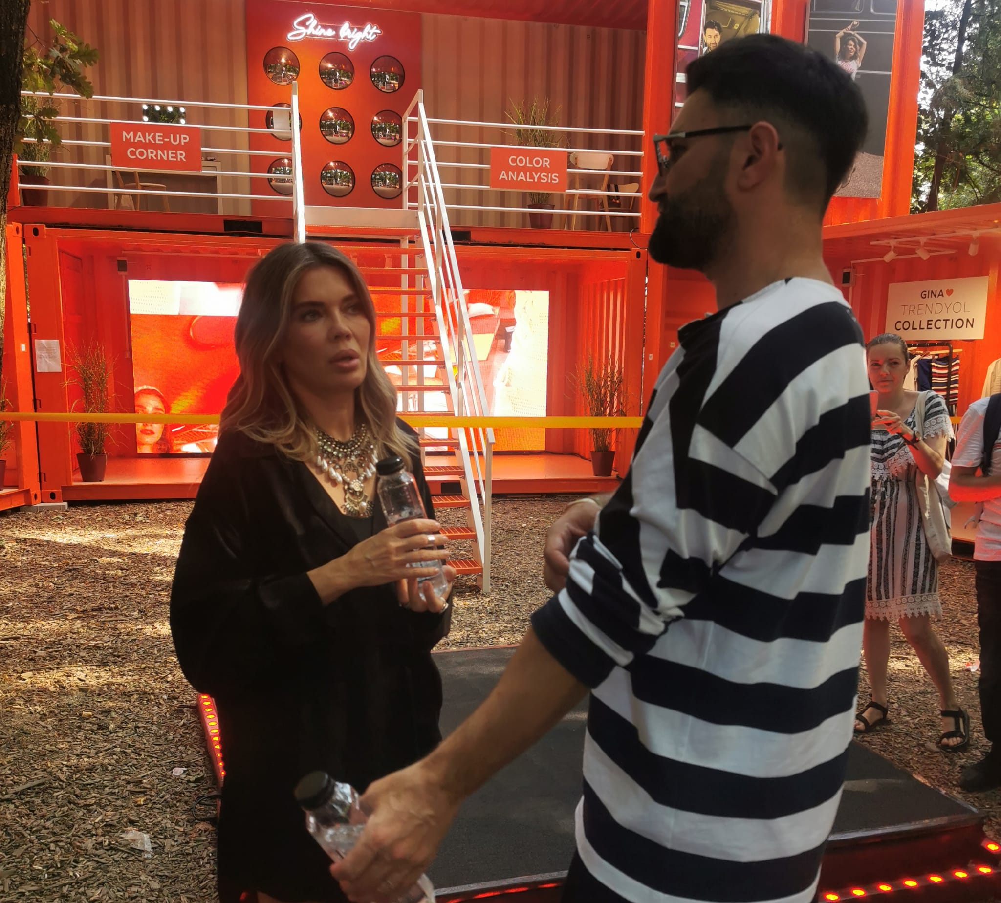 VIDEO. Smiley are o nouă pasiune de când s-a însurat: „În nopțile mele de «singurătate», când Gina doarme la ora 10, fac shopping online”