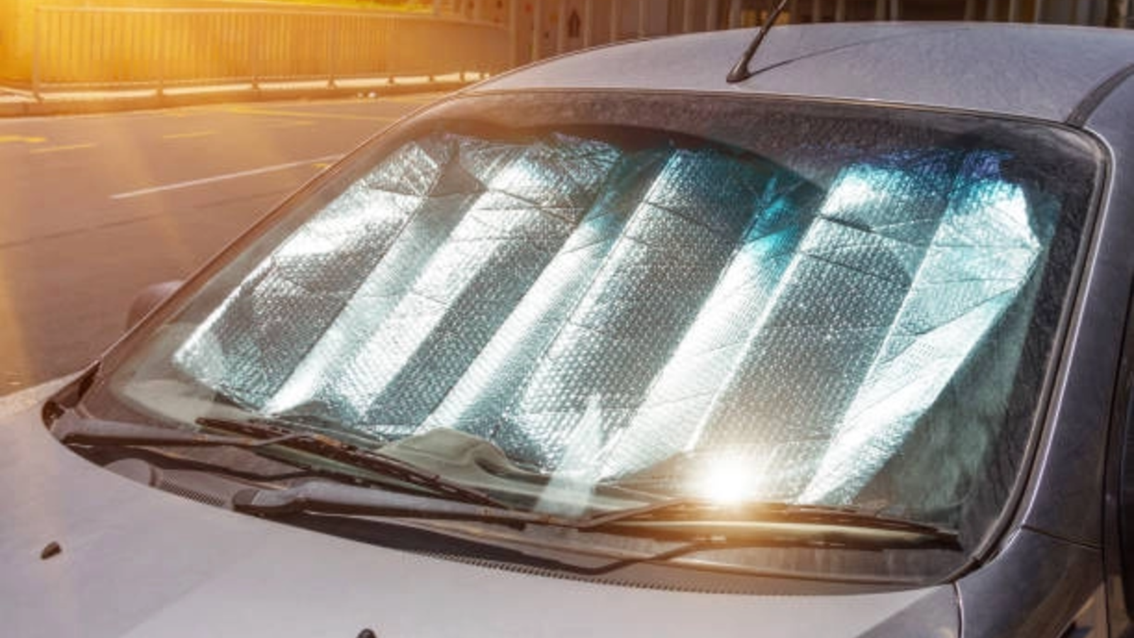 Canicula pune la încercare mașinile electrice. Ce se întâmplă atunci când sunt lăsate mai mult timp în soare