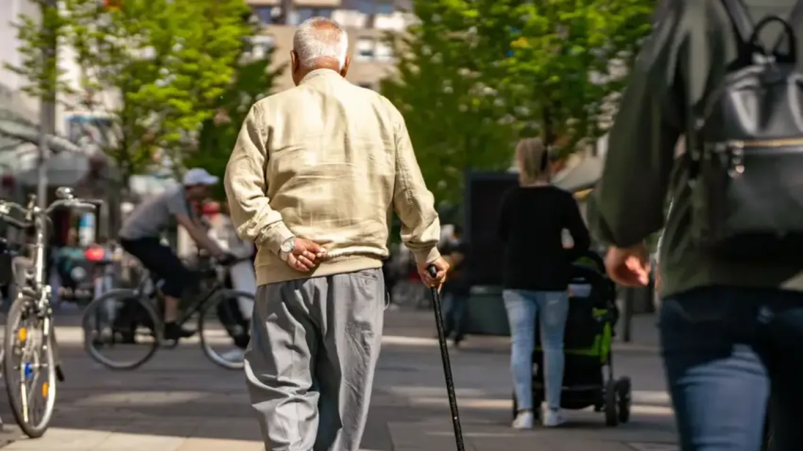 Dronele care „păzesc” oamenii de caniculă: metoda inovatoare prin care Coreea de Sud protejează vârstnicii