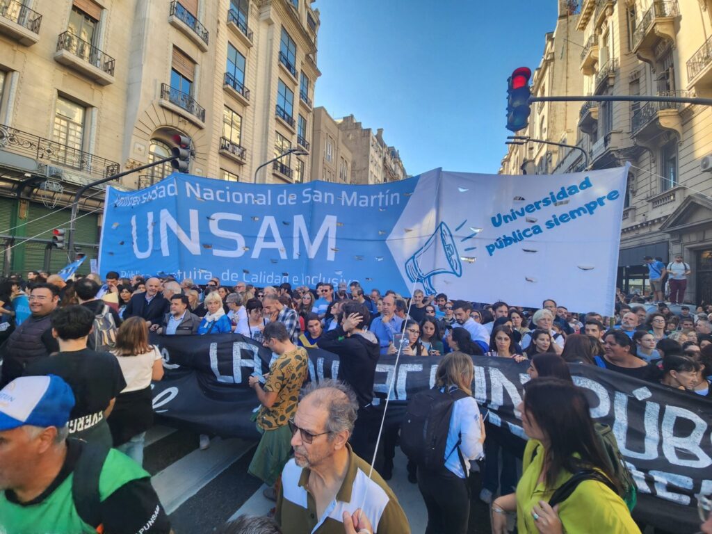 Proteste violente în Argentina față de o lege promovată de Javier Milei / Ciocniri între manifestanți și poliție