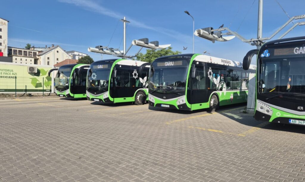 În Alba Iulia a fost declarată stare de perturbare gravă a serviciului public de transport local, la 52 de zile de la oprirea transportului