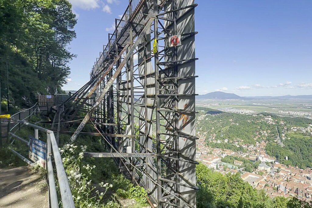 Platforma Belvedere de pe Tâmpa va fi reamenajată / Primăria Brașov a semnat un contract de lucrări în valoare de 200.000 euro