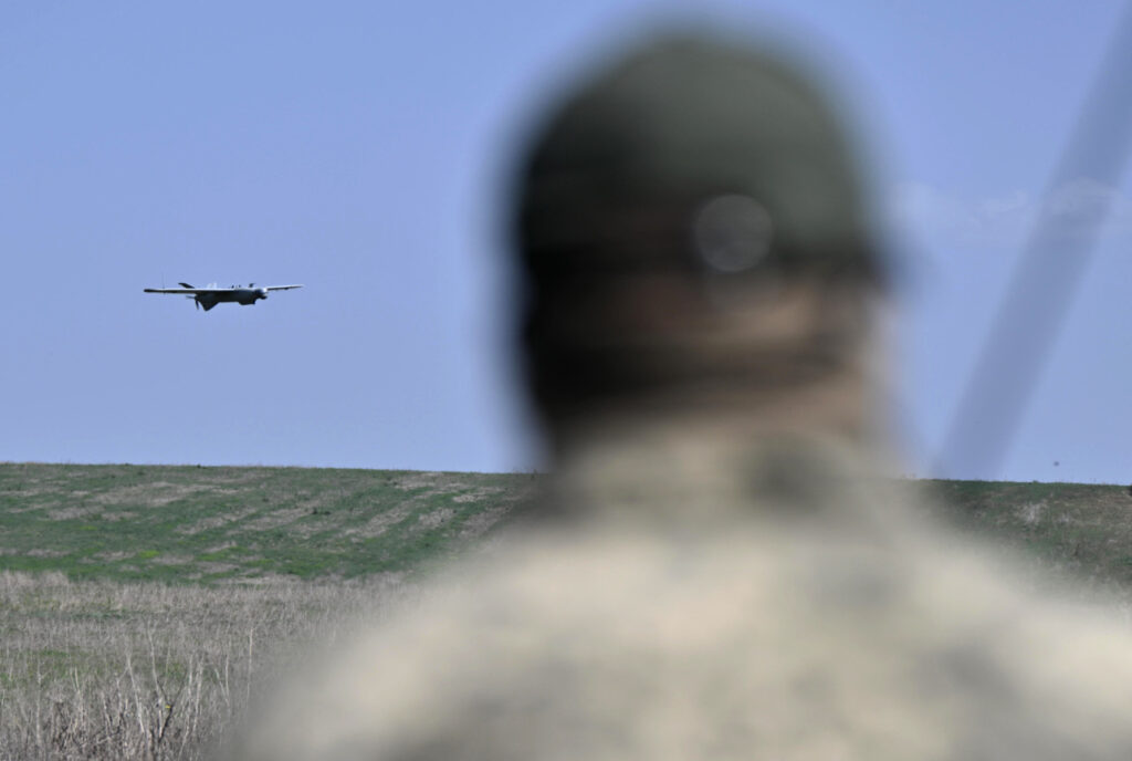 Ucraina lansează un atac „masiv” cu drone în Rusia: 12 morți într-un oraș la 1.000 de kilometri de granița cu Ucraina