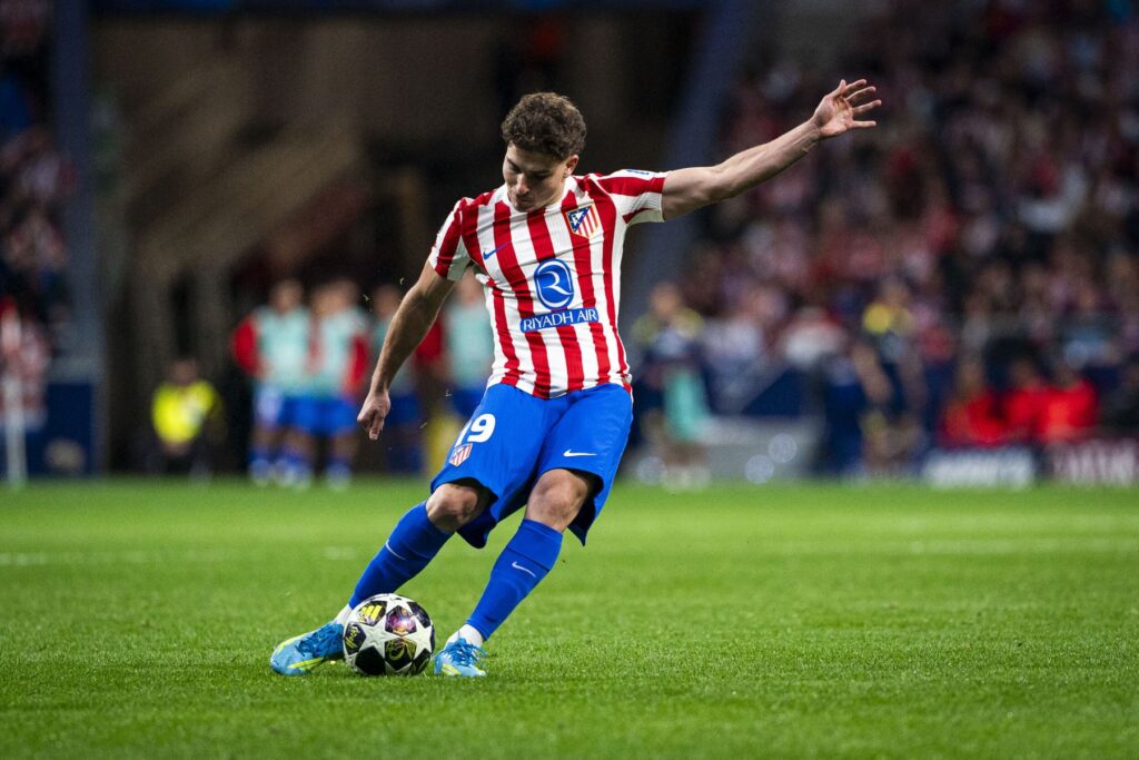 Julian Alvarez le-a dat ultimatumul celor de la Atletico Madrid: „Nu contați pe mine” / Argentinianul pune presiune pentru transferul său la Barcelona