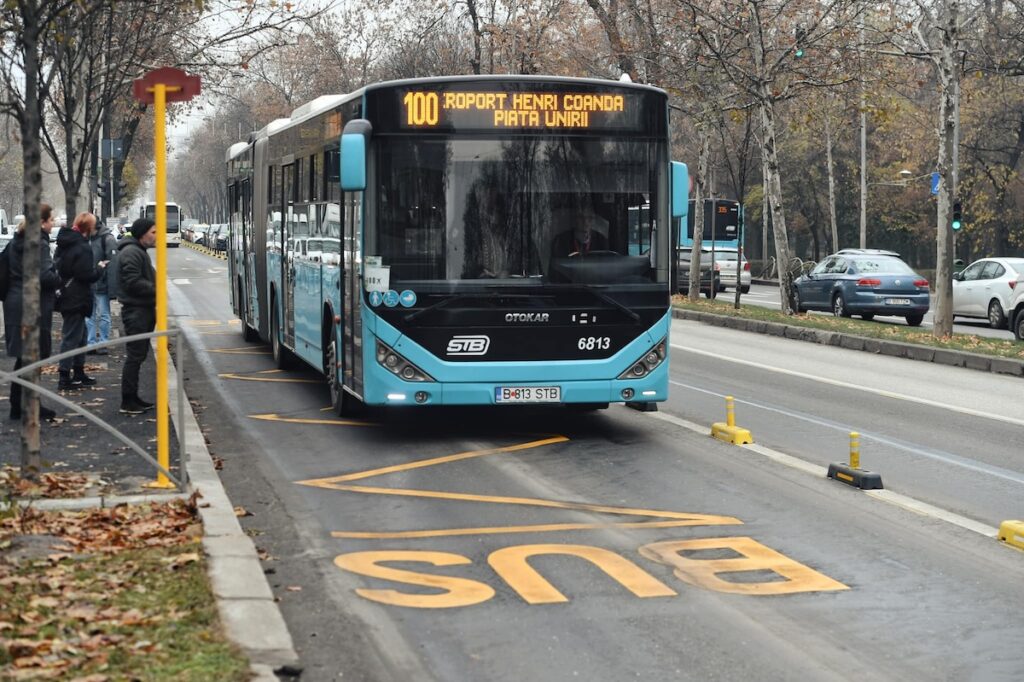 Tribunalul Bucureşti discută marţea viitoare cererea Societăţii de Transport Bucureşti de a intra în insolvenţă