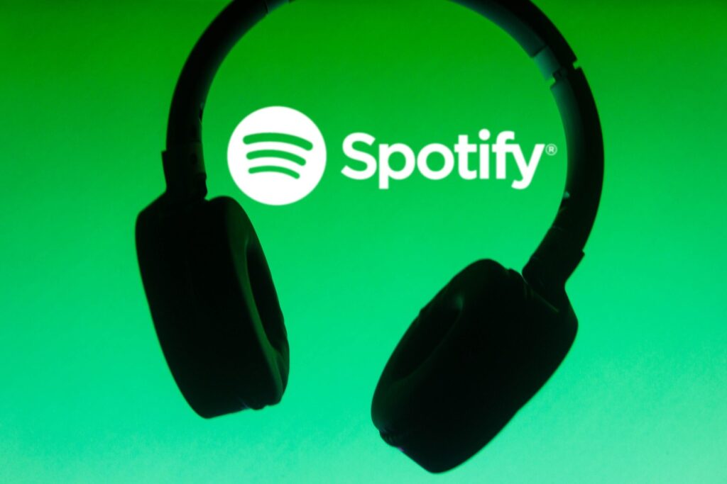 „AI Persona”: Spotify lansează o etichetă care permite identificarea muzicii generate de AI