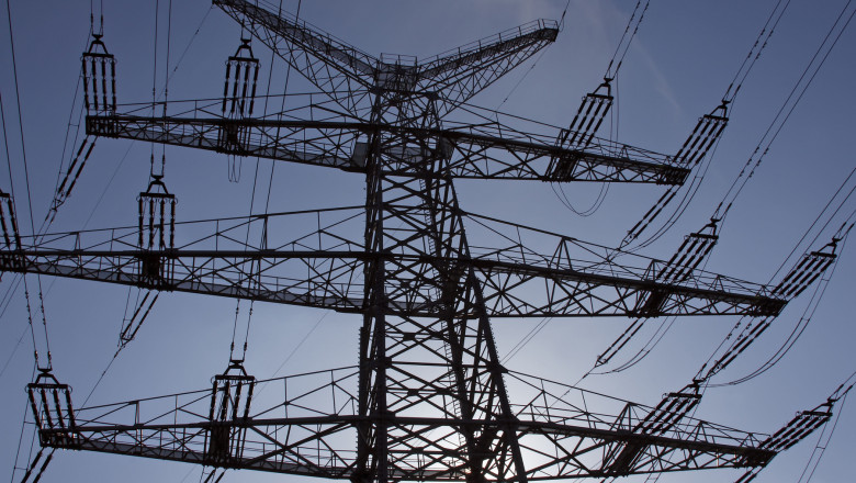 Pană de curent uriașă în Cluj! Peste 35 de străzi au rămas fără electricitate: Când se reia alimentarea și ca cauzat această uriașă pană de curent