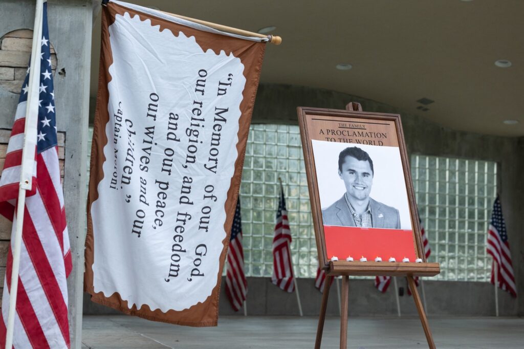 „A lovit ținta vizată”. Avocații bărbatului acuzat că l-a ucis pe Charlie Kirk cer să fie exclusă pedeapsa cu moartea