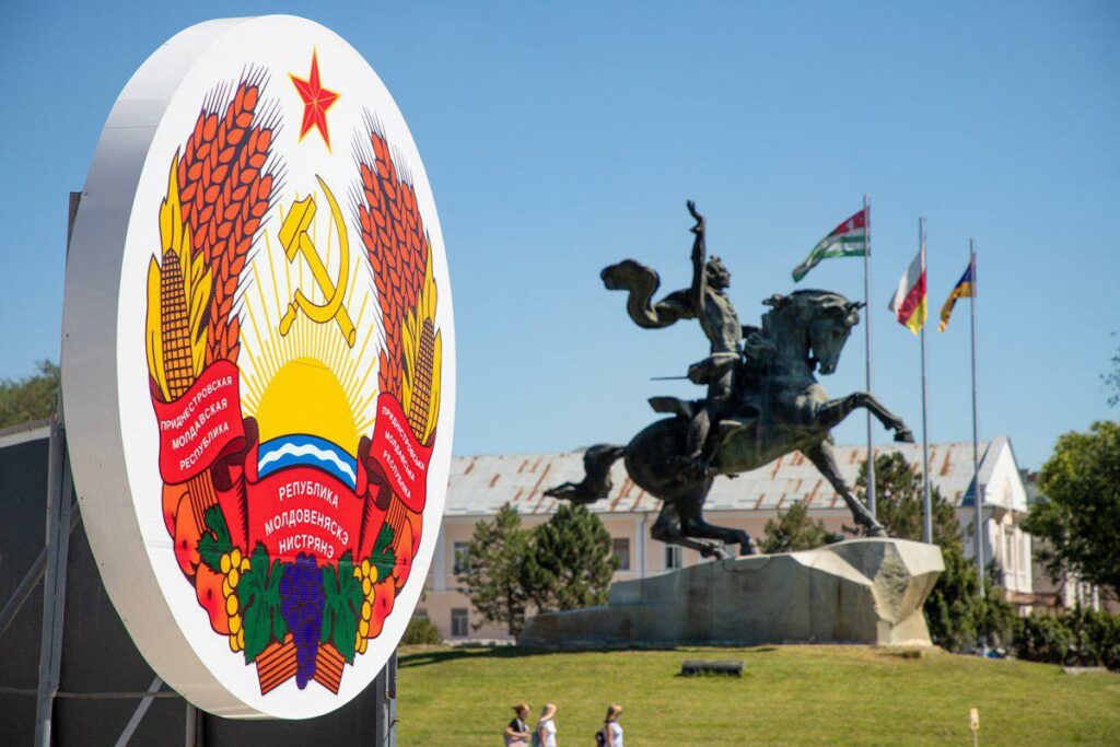 Elevii din Transnistria, obligați să participe la ceremonii propagandistice în școli