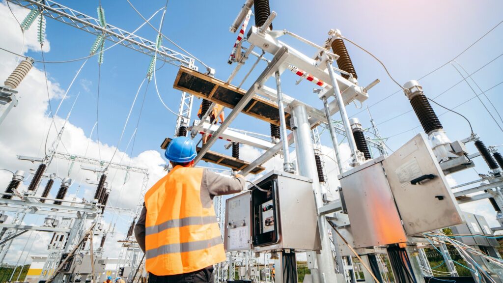 Centrala Nucleară de la Cernavodă se oprește astăzi / Reactorul 2 va fi deconectat treptat / ”Se va face o limitare de la marii consumatori industriali”
