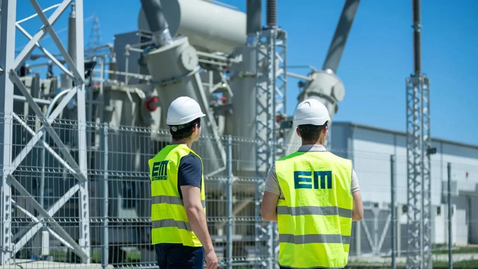 În plină criză energetică, un proiect de mare amploare a fost finalizat în România, cu 12 luni mai devreme: Are rol strategic în infrastructura de transport a energiei electrice