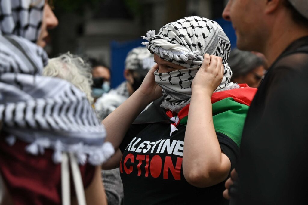 China, acuzată că „finanțează marșurile pro-palestiniene din Marea Britanie”