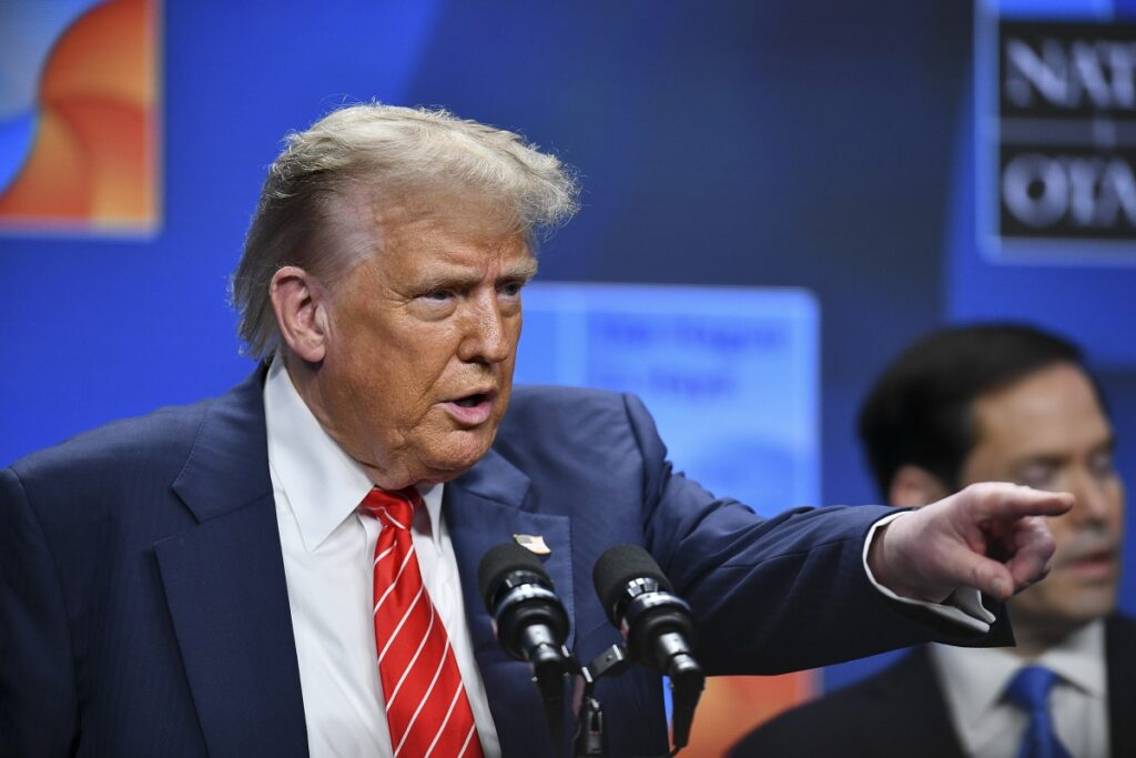 Bloomberg: SUA evaluează „loialitatea” aliaților NATO față de politicile lui Trump înainte de reducerea prezenței militare în Europa