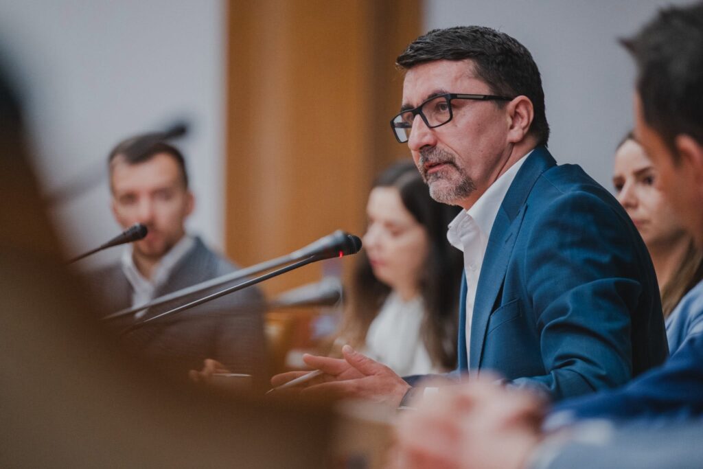 BREAKING Ungaria deschide o anchetă oficială în scandalul preluării presei Fidesz din Transilvania de către un influent senator UDMR. E vizată posibila privatizare mascată a unui imperiu media din bani publici