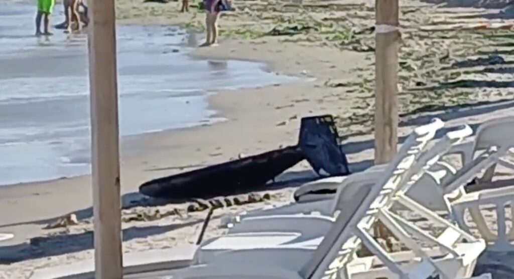 VIDEO Alertă pe plaja Saturn, după semnalarea unui obiect asemănător cu o dronă