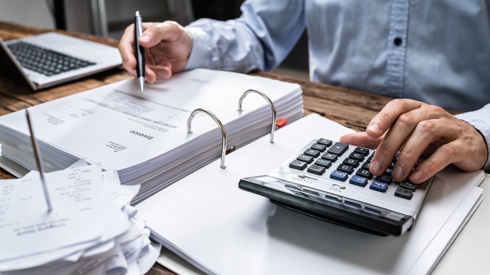 Decizie la Finanțe: Patronii care și-au plătit taxele și impozitele la timp vor primi o bonificație în 2026. Sumele nu se restituie / Ordinul a fost publicat în Monitorul Oficial